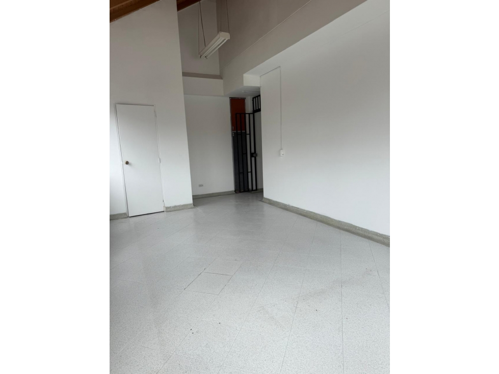 OFICINA EN CENTRO DE RIONEGRO CC.COLONIAL — foto 5