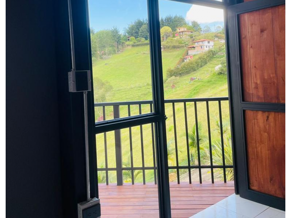 FINCA EN VENTA (2 CASAS)- SECTOR EL SOCORRO - MARINILLA ANTIOQUIA — foto 5