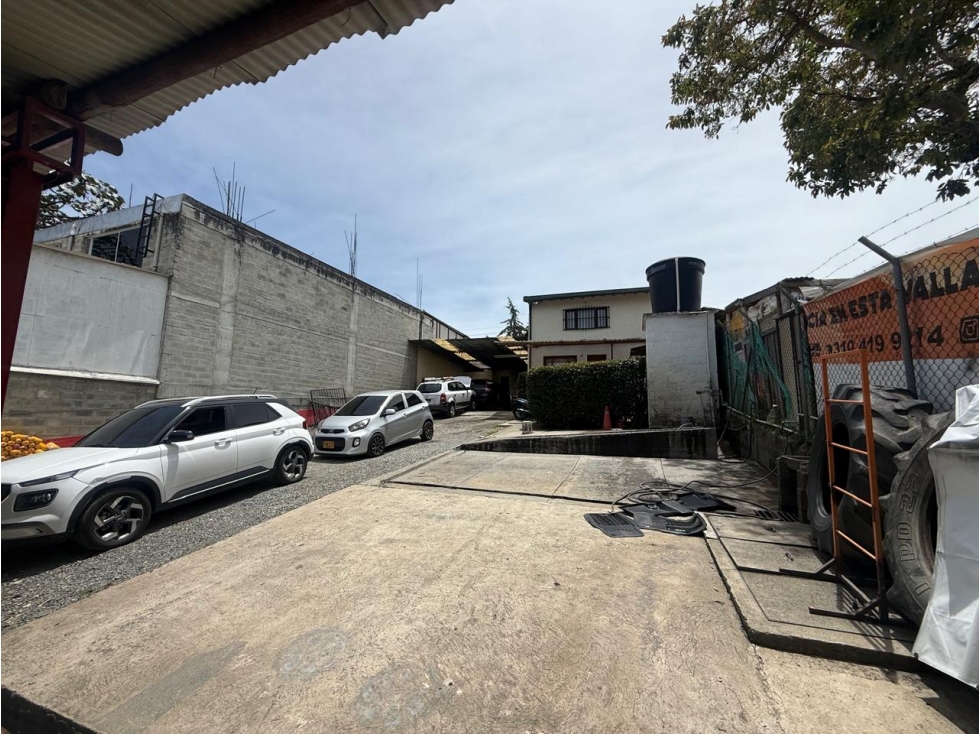 LOTE CON USO MIXTO CERCA A C.C. SAN NICOLAS