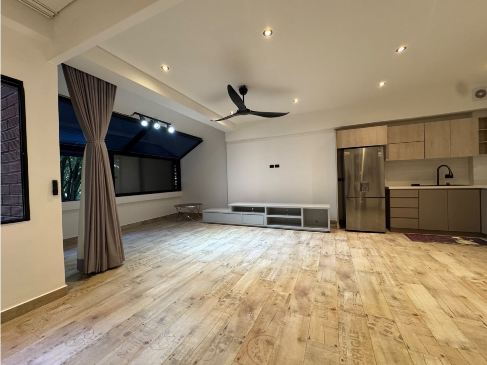 (LA) Apartaestudio en el poblado, sector vizcaya, remodelado lindo!