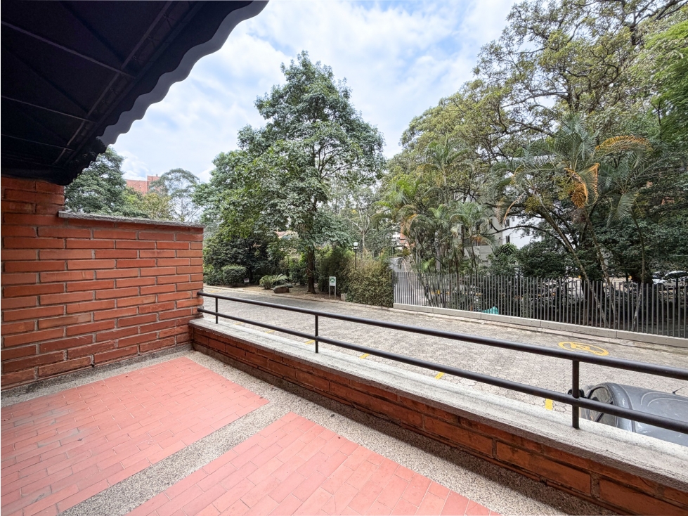 Apartamento dúplex en renta en San Lucas -Poblado 175m2 — foto 3