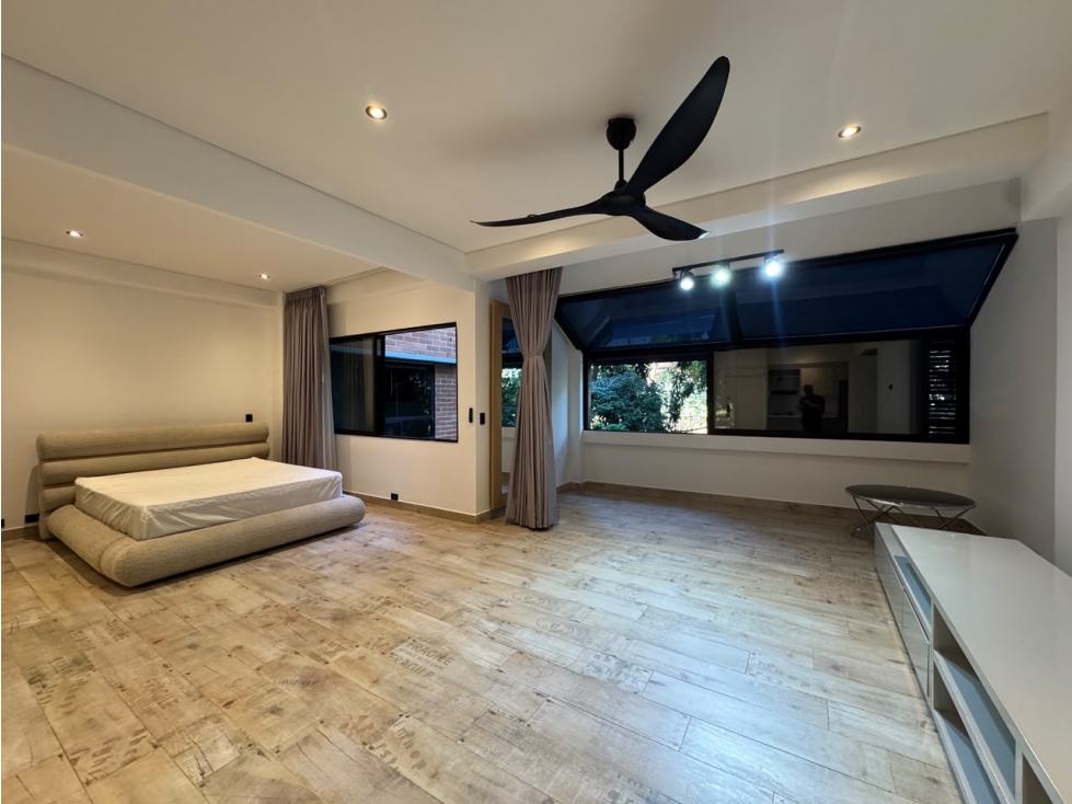(LA) Apartaestudio en el poblado, sector vizcaya, remodelado lindo! — foto 2
