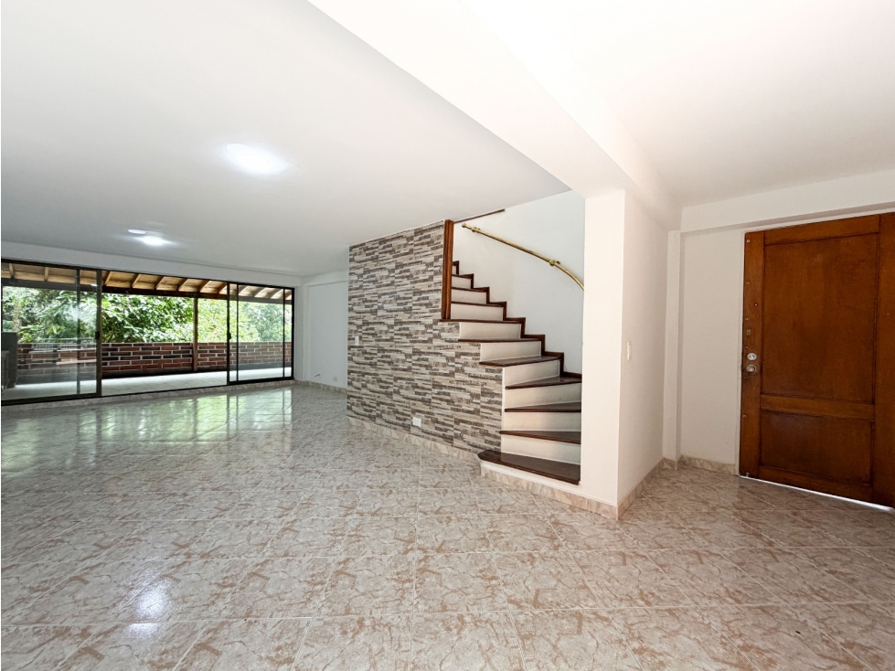 Apartamento dúplex en renta en San Lucas -Poblado 175m2