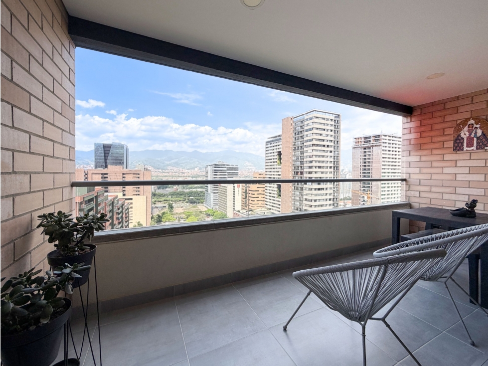 Apartamento en venta en El Poblado | 105 m² — foto 2