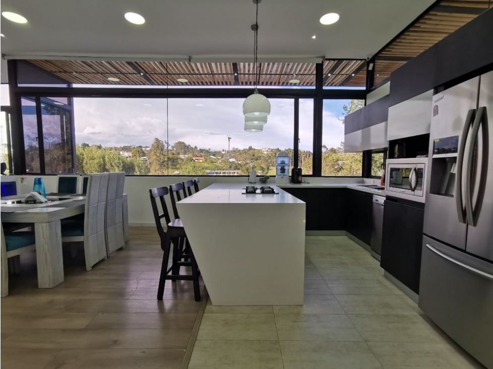 Venta casa campestre con vista, en parcelación. Alto Palmas. Oriente. — foto 6