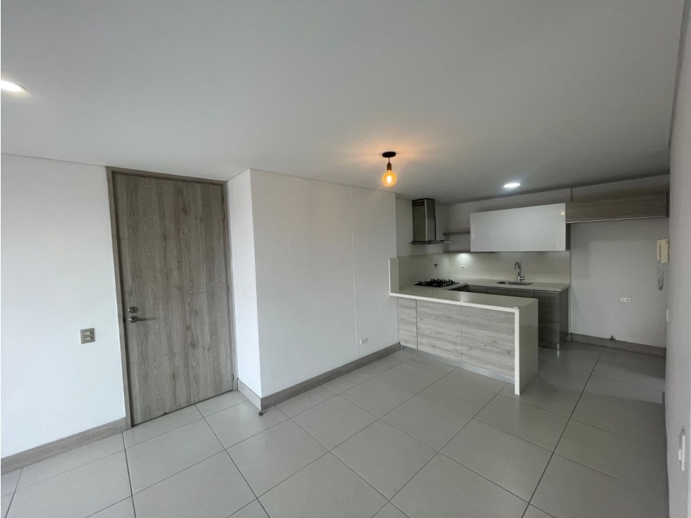 97m2 Apartamento en arriendo Loma de los Mesa Envigado