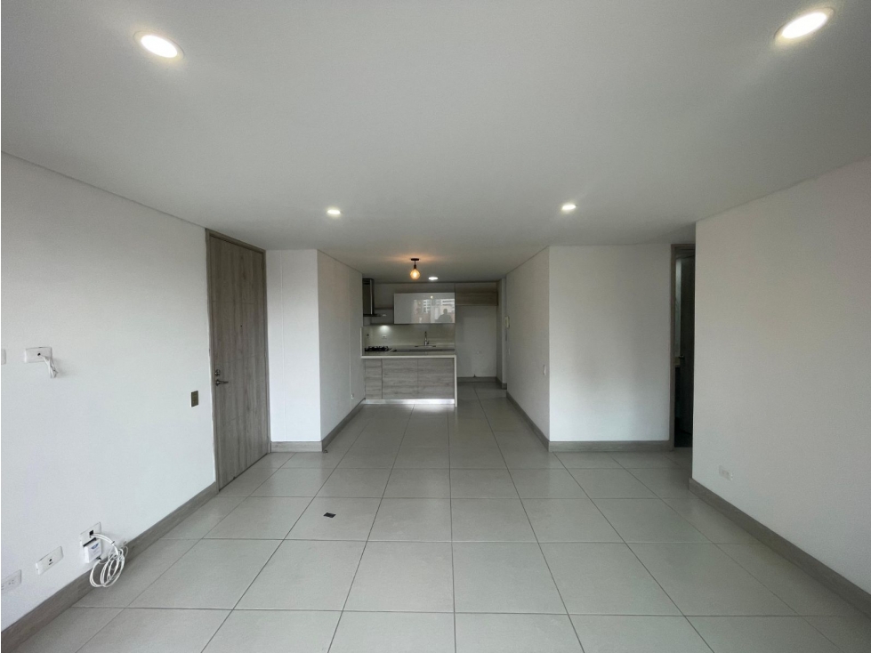 97m2 Apartamento en arriendo Loma de los Mesa Envigado — foto 4