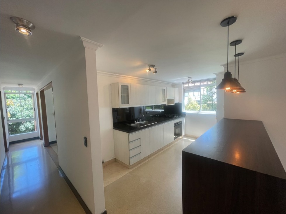 100M2 Apartamento en arriendo el Poblado Medellín