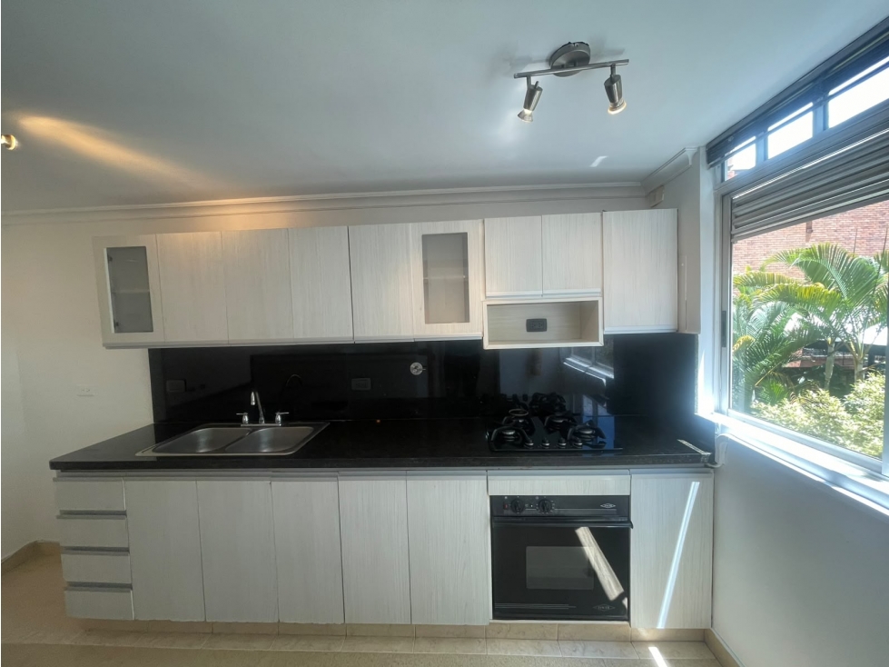 100M2 Apartamento en arriendo el Poblado Medellín — foto 4