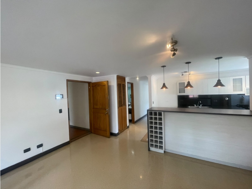 100M2 Apartamento en arriendo el Poblado Medellín — foto 6