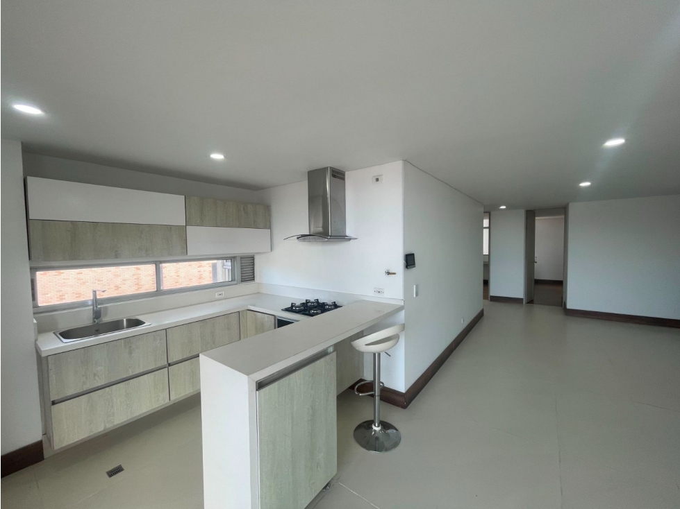 107M2 Apartamento en arrendamiento Sector las Lomitas Sabaneta — foto 2