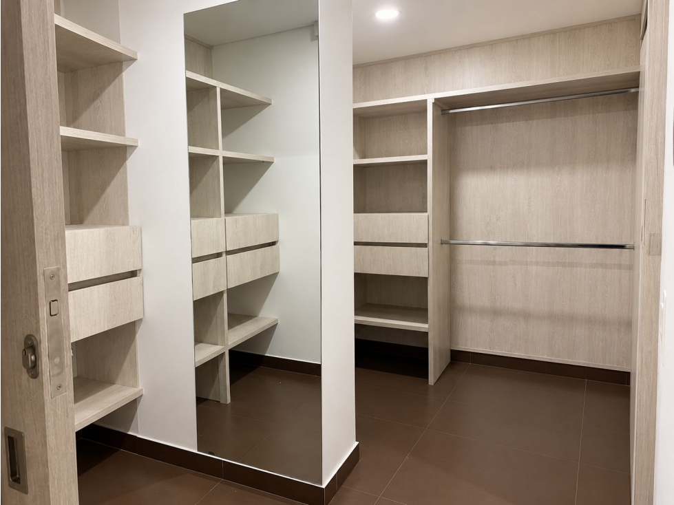 107M2 Apartamento en arrendamiento Sector las Lomitas Sabaneta — foto 4
