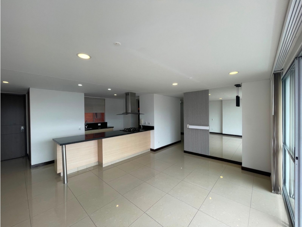 108m2 Apartamento en arrendamiento Sabaneta — foto 3