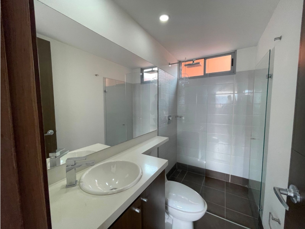 108m2 Apartamento en arrendamiento Sabaneta — foto 6