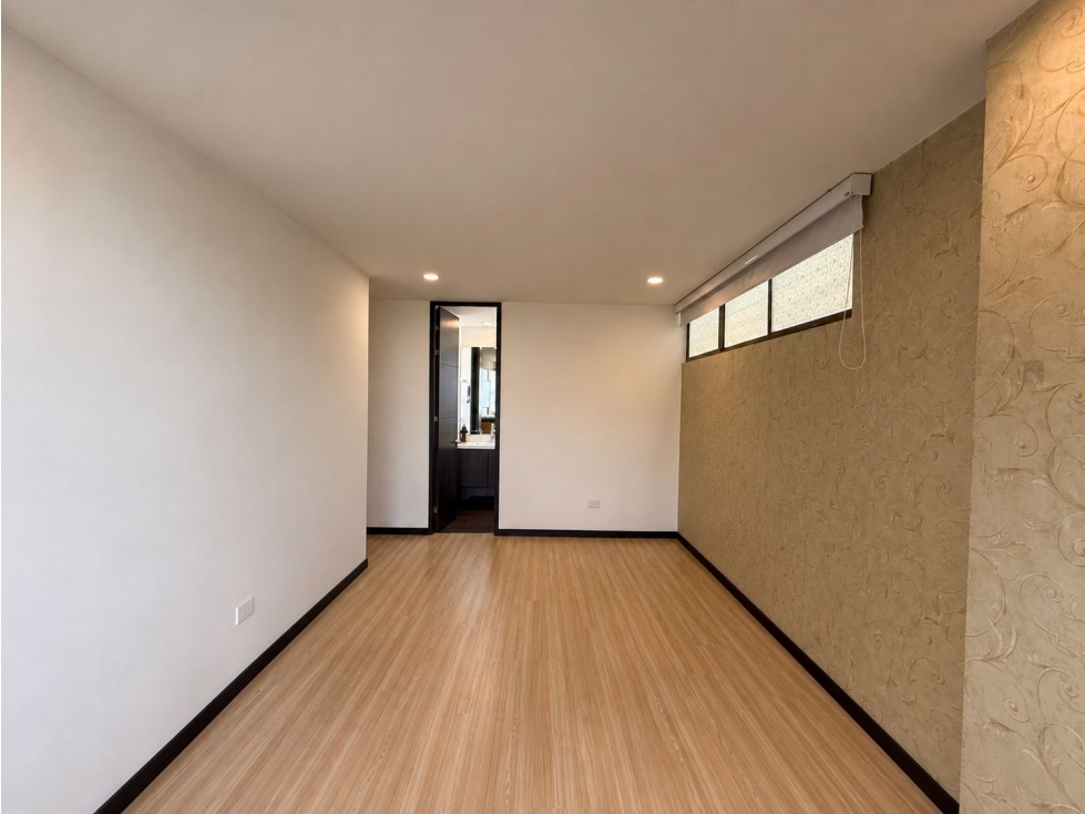 90m2 Apartamento en arrendamiento en El Poblado Medellín — foto 6