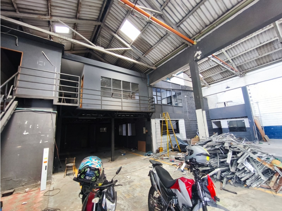 1.100m2 bodega arriendo Medellín Perpetuo Soc