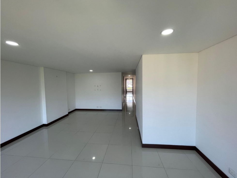 113m2 Apartamento para Arriendo en Zuñiga Envigado