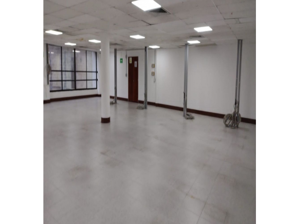 1.212m2 Local Arriendo en Medellín — foto 2