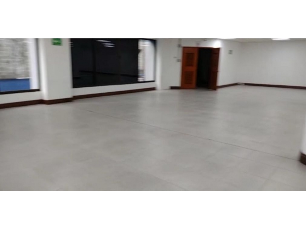 1.212m2 Local Arriendo en Medellín — foto 3