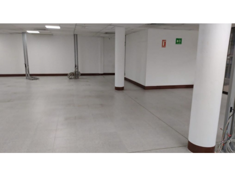 1.212m2 Local Arriendo en Medellín — foto 4