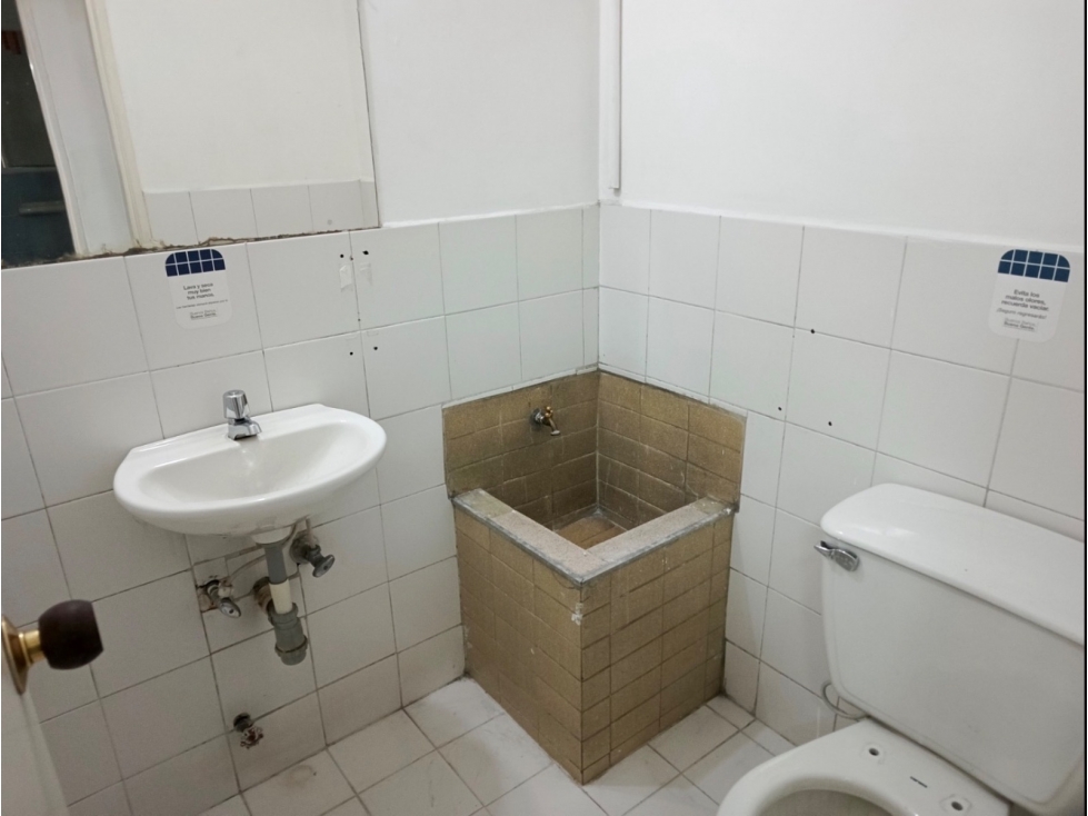 128m2 arriendo local / bodega Itagüí — foto 2