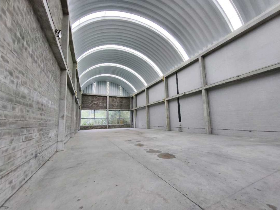 1.335m2 bodega arriendo - venta zona industrial Apartado - 2