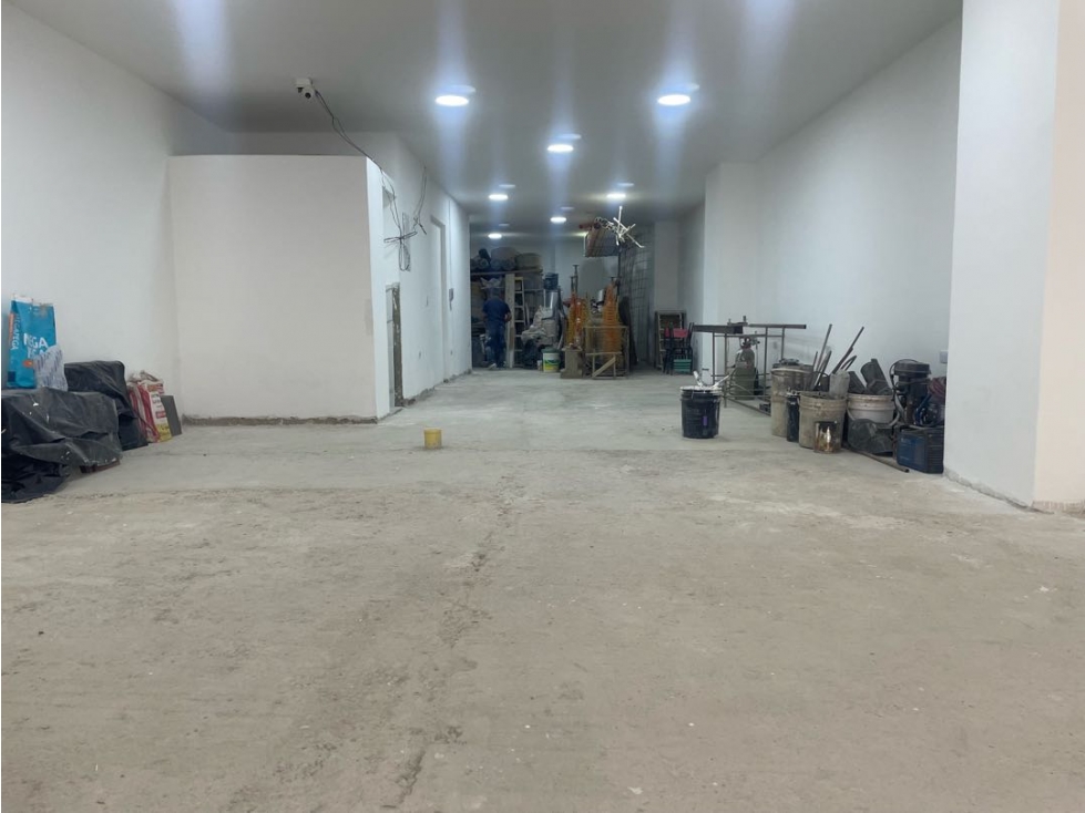133M2 Local Comercial PARA ESTRENAR en Sabaneta