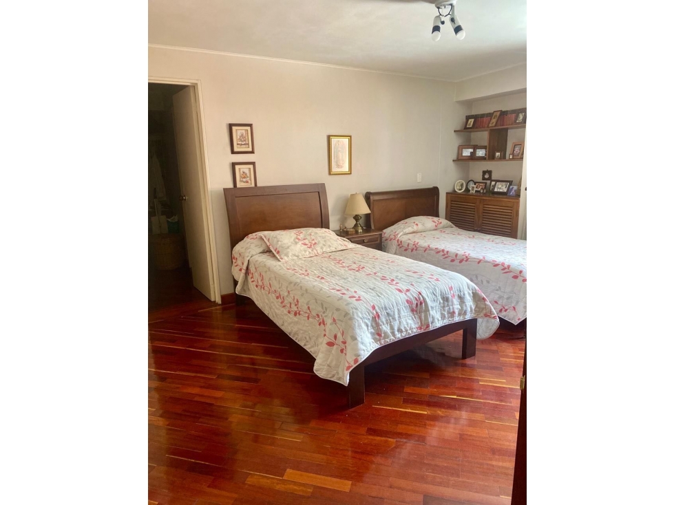 147 mtr para REMODELAR completamente, muy silencioso, sector calle 10 — foto 5