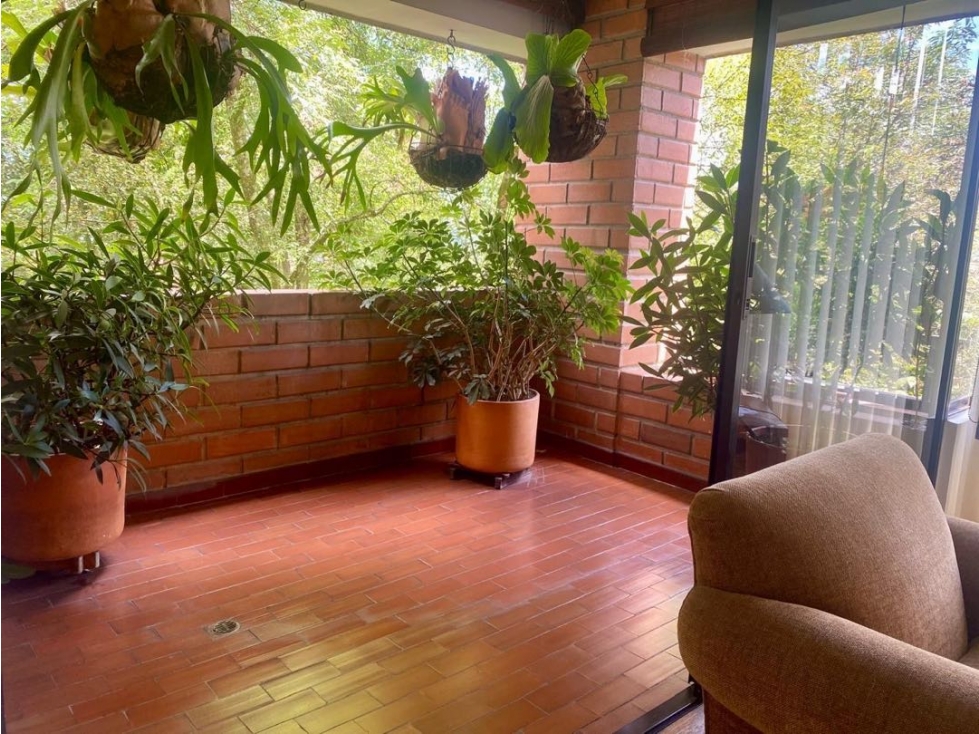 147 mtr para REMODELAR completamente, muy silencioso, sector calle 10 — foto 2