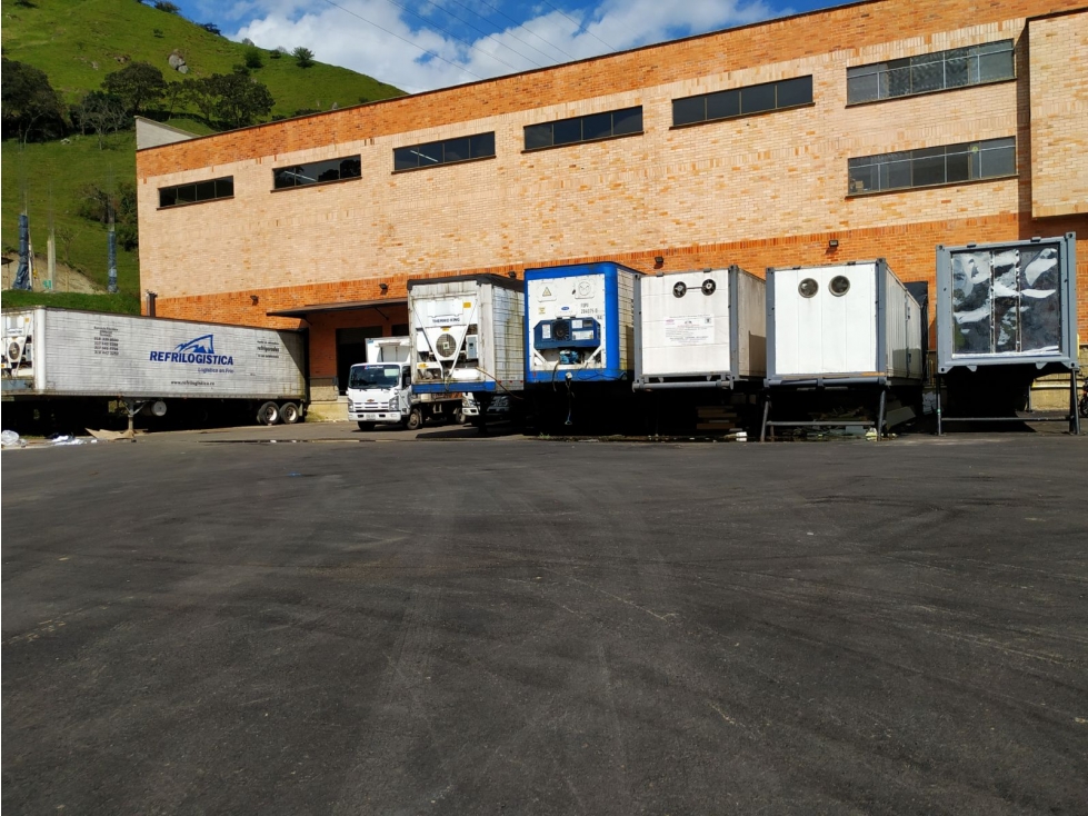 1.658m2 Bodega Arriendo Girardota Parque Industrial Muelles Carga - 2