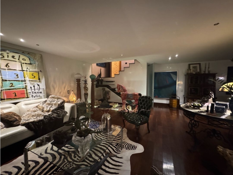 Venta apartamento remodelado dúplex. El Poblado, San Lucas. — foto 2