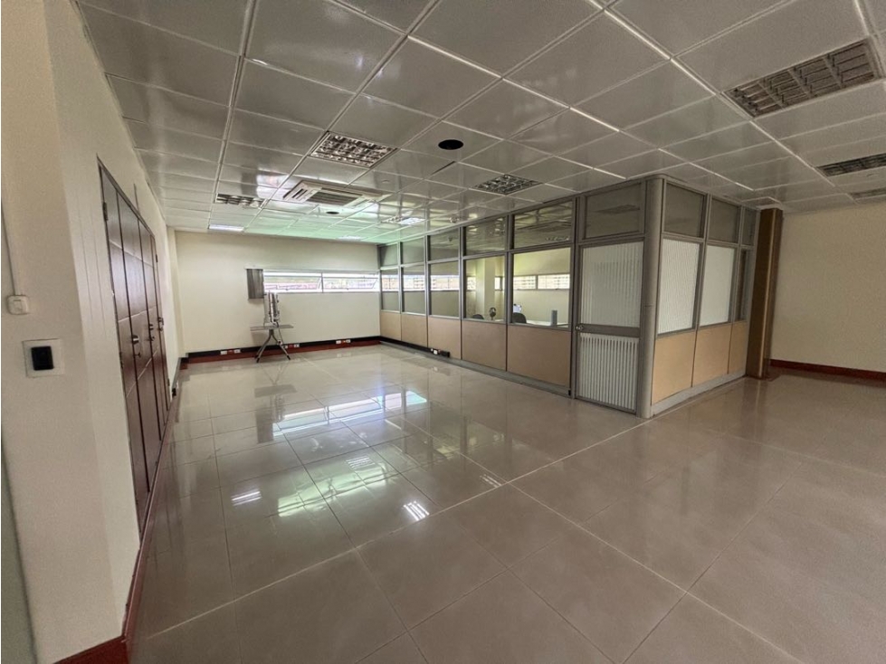 180m2 Oficina Arriendo Ciudad del Rio-Medellin — foto 2