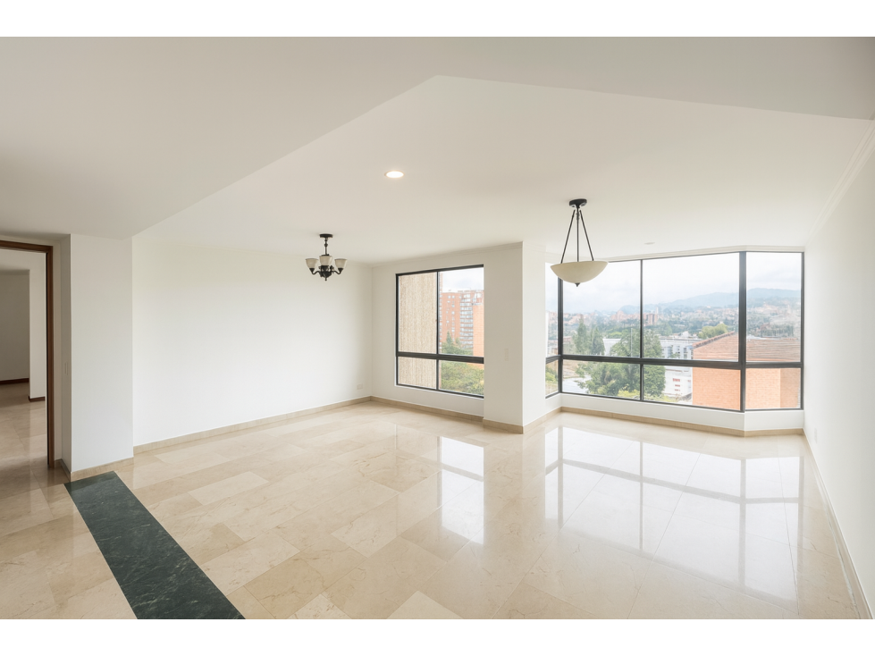 189m2 Apartamento en arrendamiento El Poblado