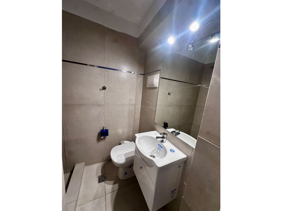 1 AMBIENTE EXTERNO RECICLADO CON VENTANAL — foto 6
