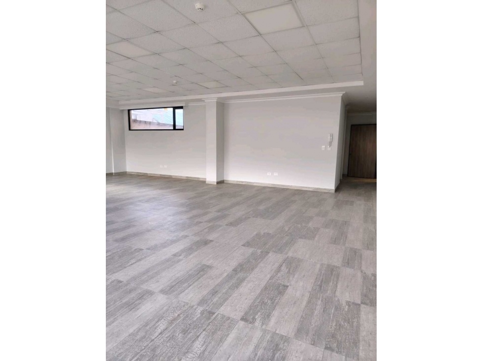 $200mil Venta Oficina sector Quicentro Norte, 110m2 - 2