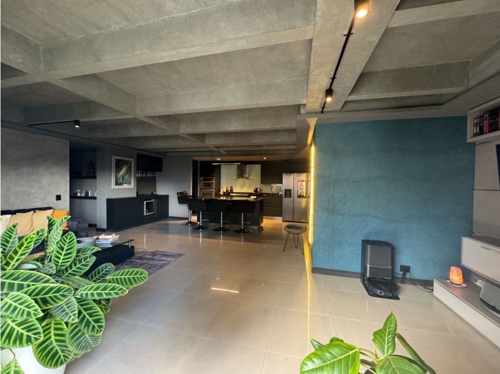 Venta apartamento remodelado. El Poblado, Castropol. U completa. — foto 4