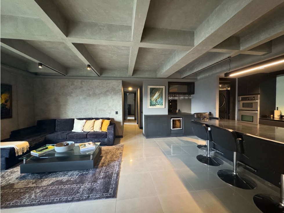 Venta apartamento remodelado. El Poblado, Castropol. U completa. — foto 3