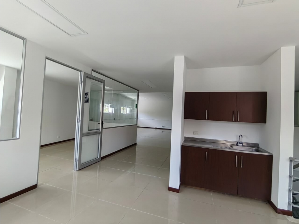 213 M2 Bodega en Venta en Parque industrial de Rionegro - 2