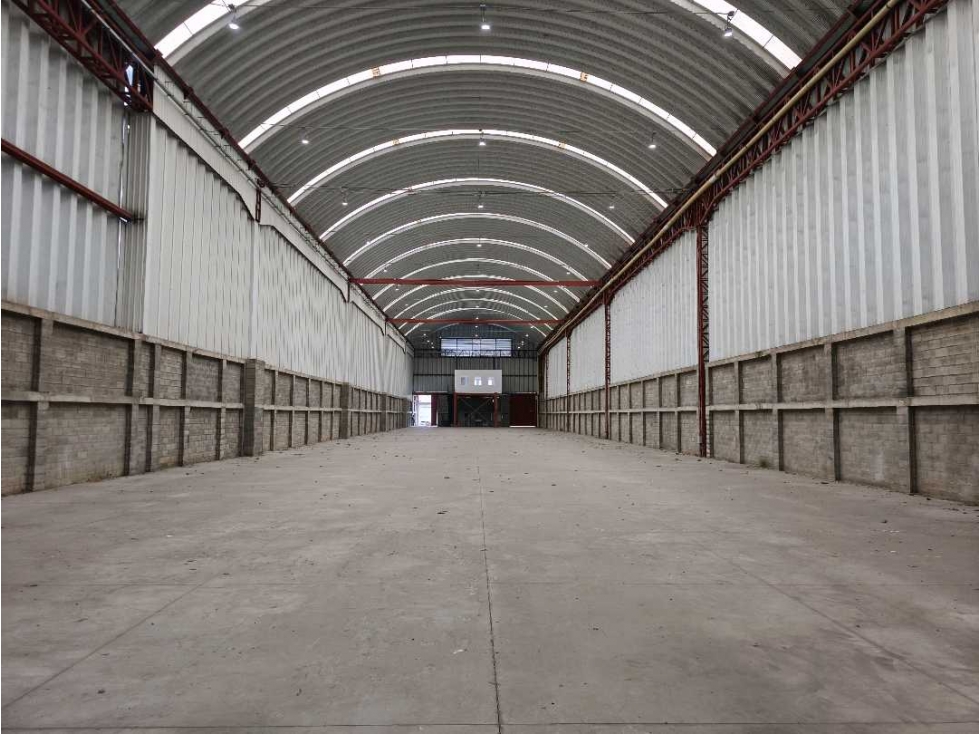 2.300m2 bodega arriendo Girardota Parque Industrial - 2