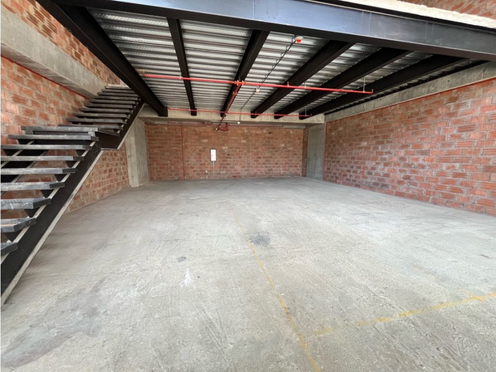 246m2 Local en Arriendo en Ciudad del Rio. — foto 2