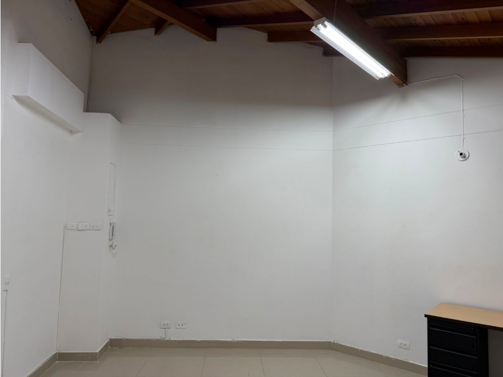 24M2 Oficina en arrendamiento Sector Bulerías Medellín — foto 3