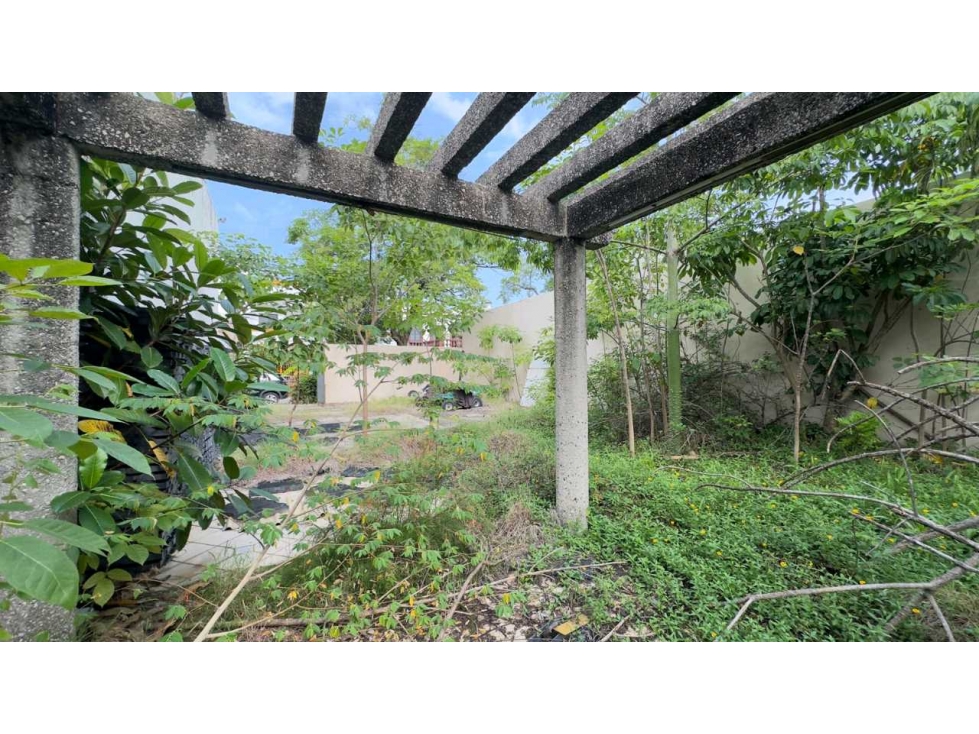 250 M2 Terreno en Venta 10 Mts. Frente 25 Mts. Fracc. Framboyanes - 5
