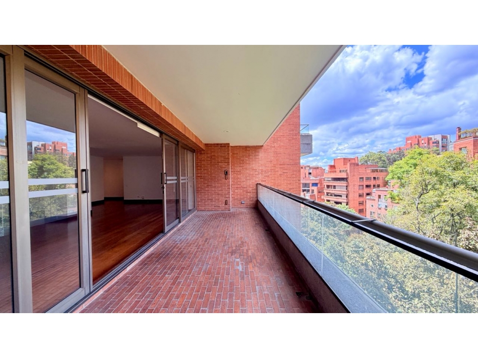265 M2 CON BALCONES EN ED CLUB HOUSE CON VISTA A QUEBRADA 3 3?+ESTUDIO — foto 3