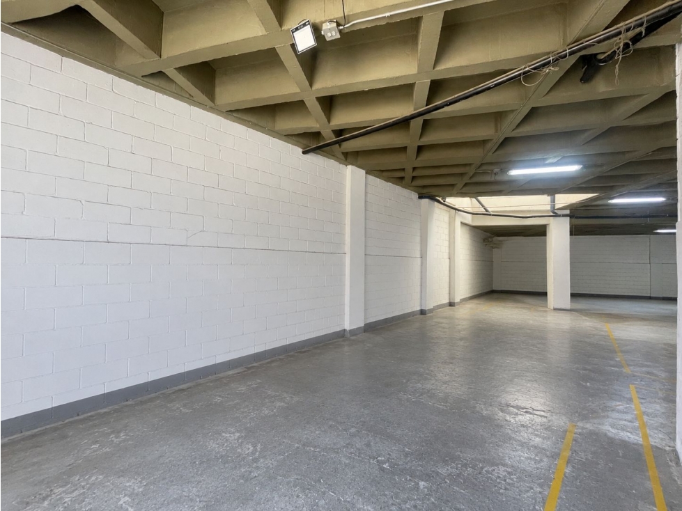 274m2 Bodega en Arriendo La Estrella