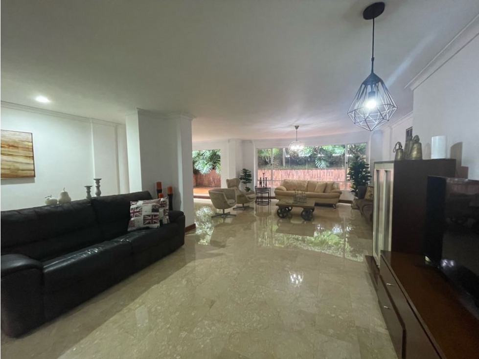Venta casa dos niveles. Urbanización cerrada. El Poblado, San Lucas. — foto 4