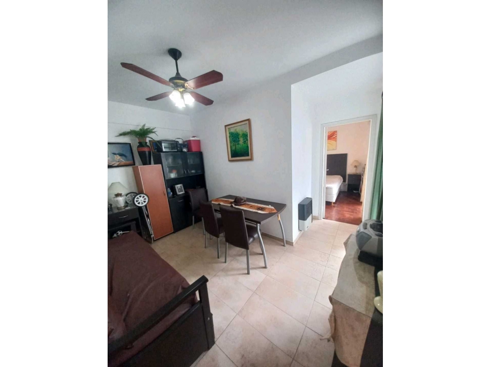 2 AMBIENTES EN EXCELENTE ESTADO ORIGINAL - RIVADAVIA 2462