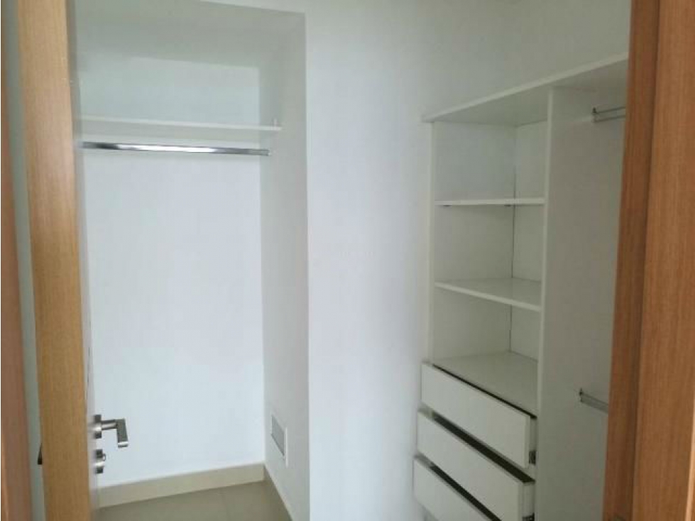 2-Bedroom Apartment in Amador Cause Way — foto 3