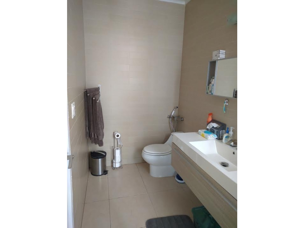 2-Bedroom Apartment in Ave. Balboa