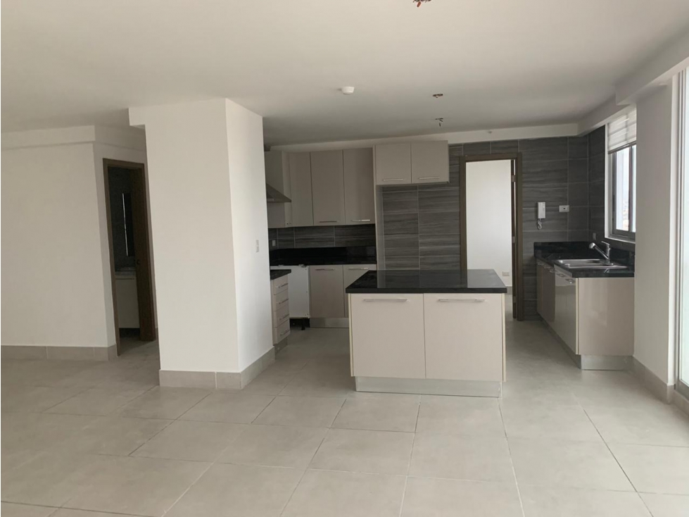 2-Bedroom Apartment in Obarrio