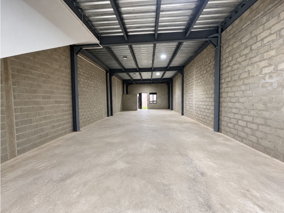 300m2 Bodega en Arrendamiento en Envigado